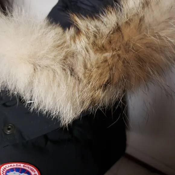 Canada Goose Shelburne Parka With Fur Hood - Picture 7 of 8